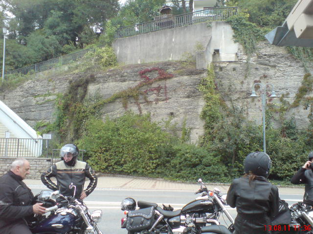 f125t5853p57720n14.jpg