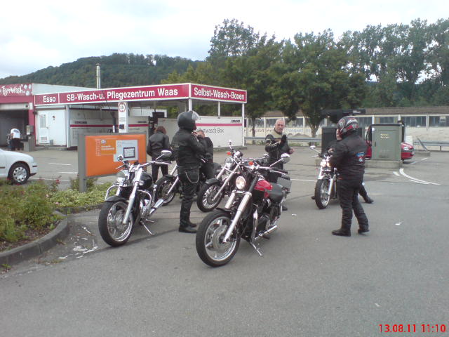 f125t5853p57720n22.jpg