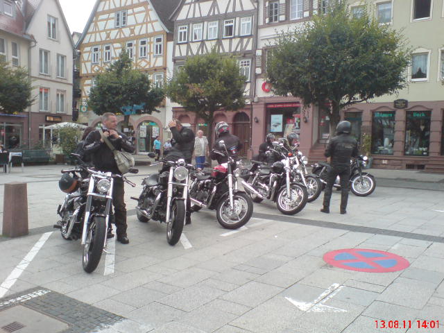 f125t5853p57720n7.jpg
