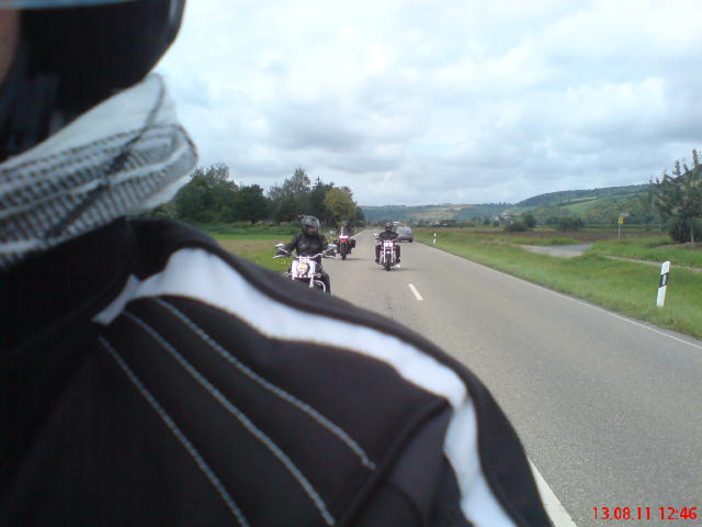 f125t5853p57720n8.jpg