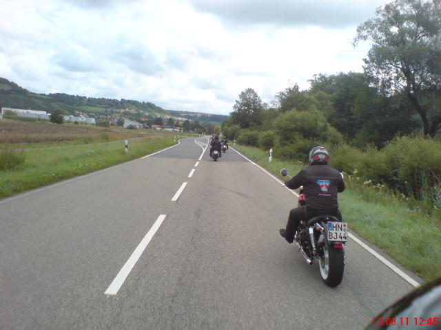 f125t5853p57720n9.jpg
